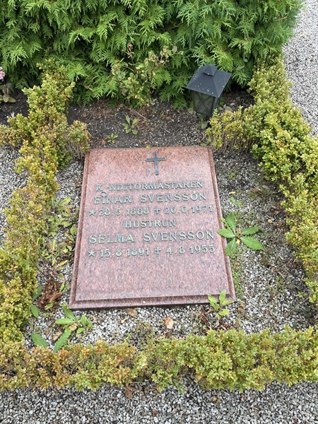 Grave number: NK Urn s     6