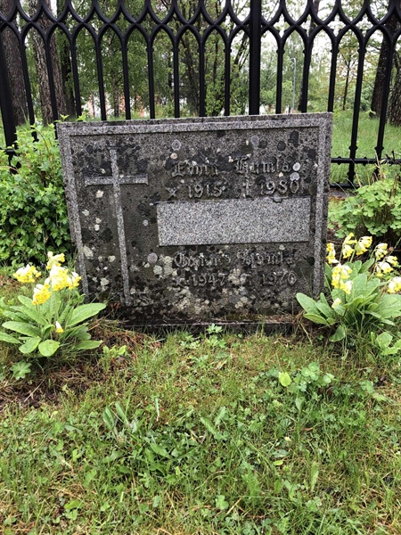 Grave number: 1 U10    48