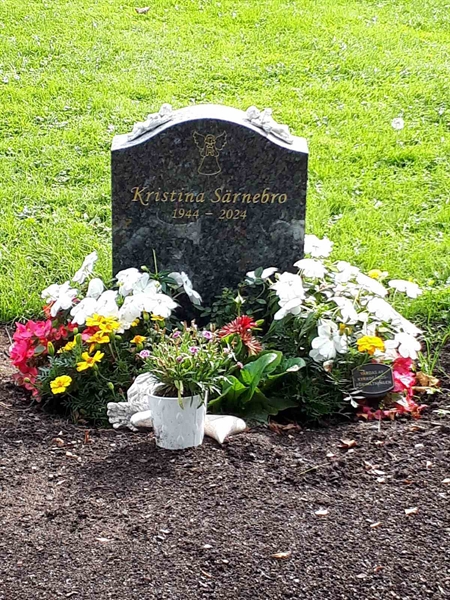 Hautatunnus: NK F D    82