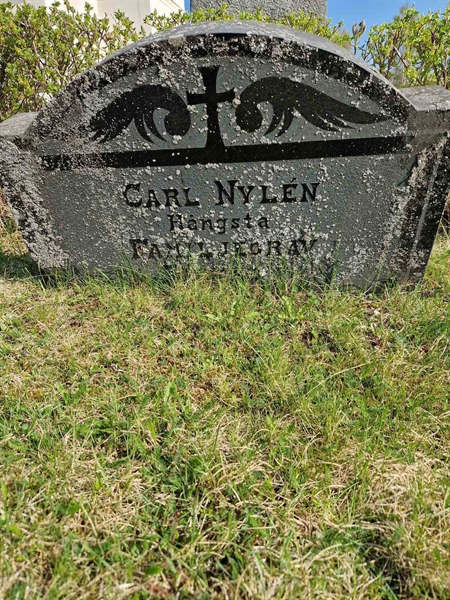 Grave number: 501 03 316-318
