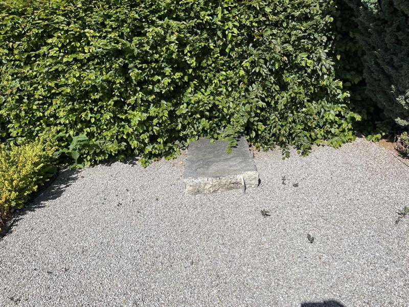 Grave number: NK G    16