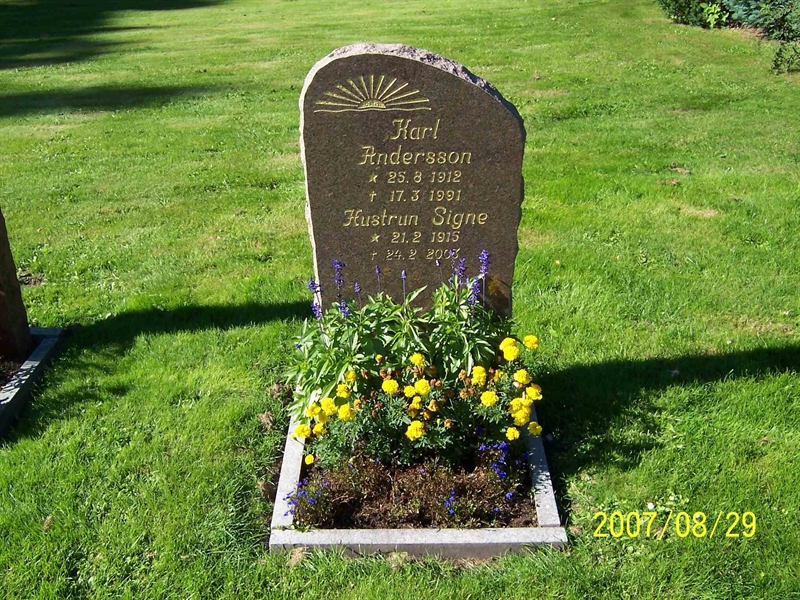 Grave number: 1 3 U1   185