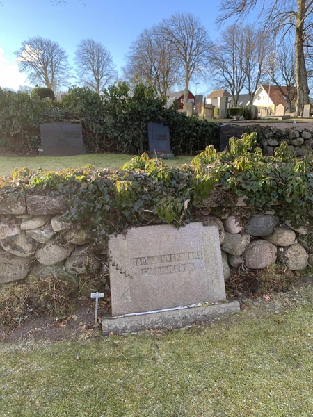 Grave number: SÖ F    64, 65