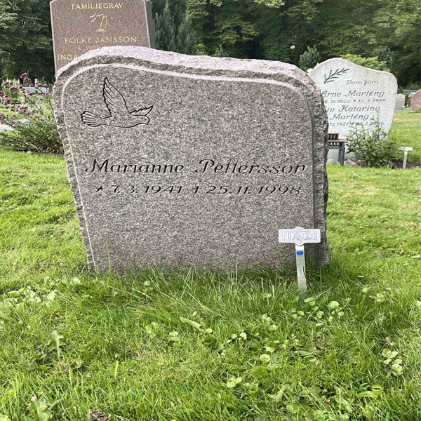 Grave number: 1 NA    44