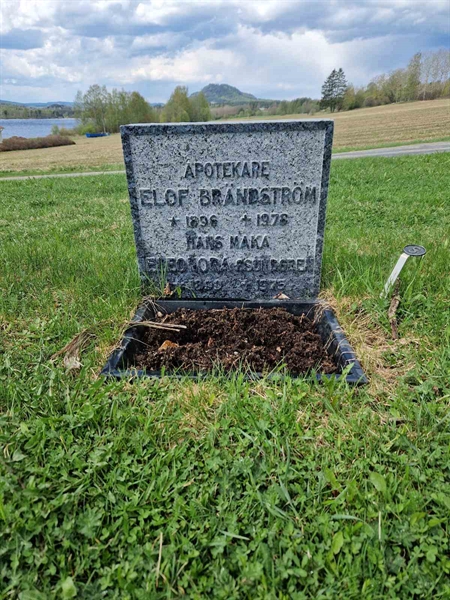 Grave number: 501 08 1074