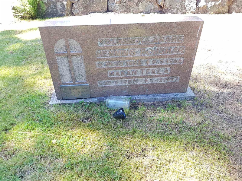 Grave number: 01  2182