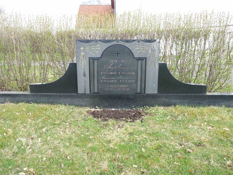 Grave number: LE 4   20