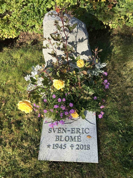 Grave number: ÅR B 251251B