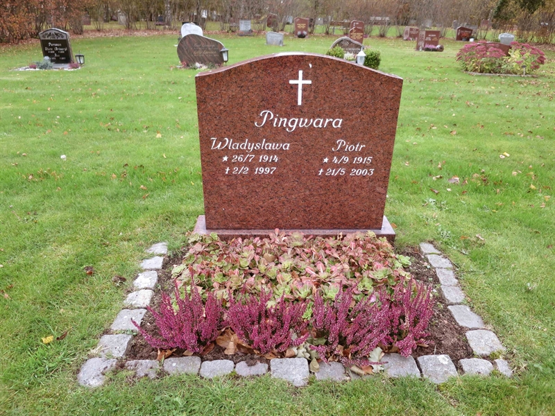 Grave number: HNB I    98