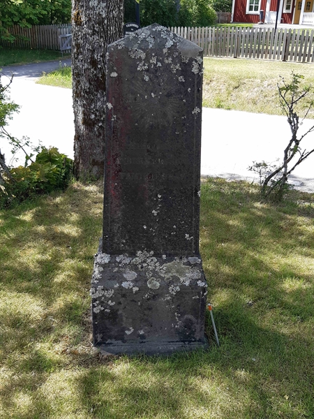 Grave number: JÄ 01     9