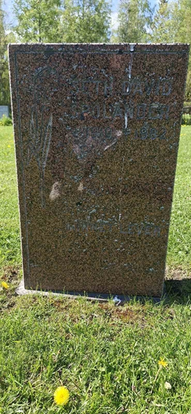 Hautatunnus: 2 EKEN 214