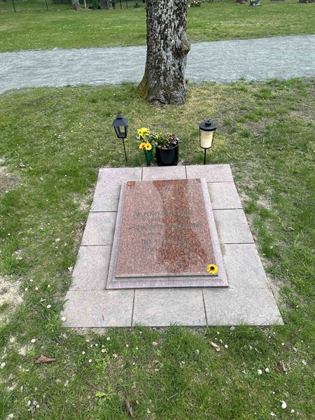 Gravnummer: EN G    23, 25, 27