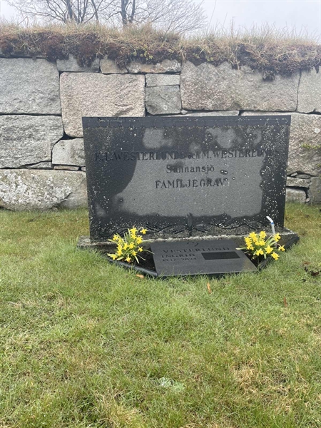 Grave number: B1 2 2A 422