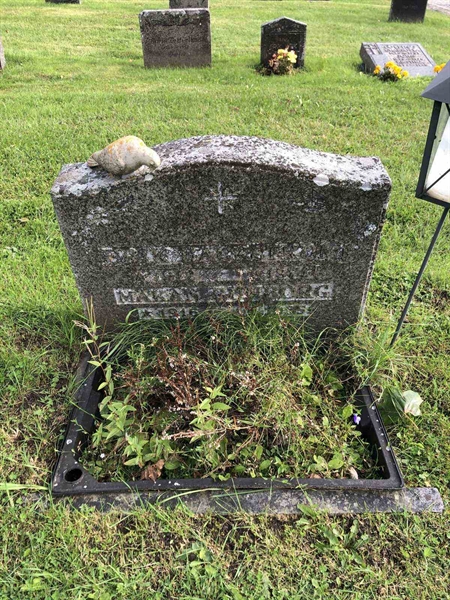 Grave number: 3 C    37