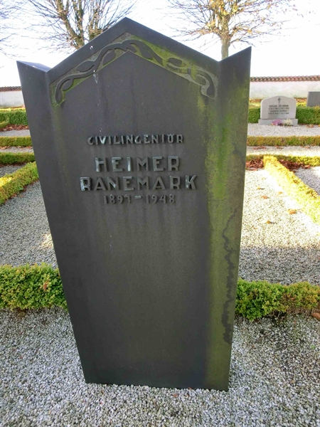 Grave number: LI NORR    164
