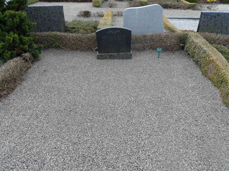 Grave number: VK R    13