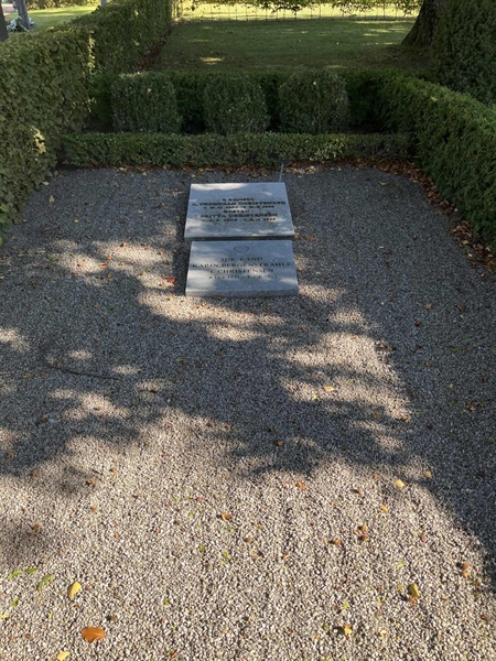 Grave number: VK IV    54