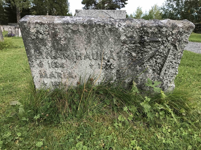 Grave number: UÖ KY   192, 193