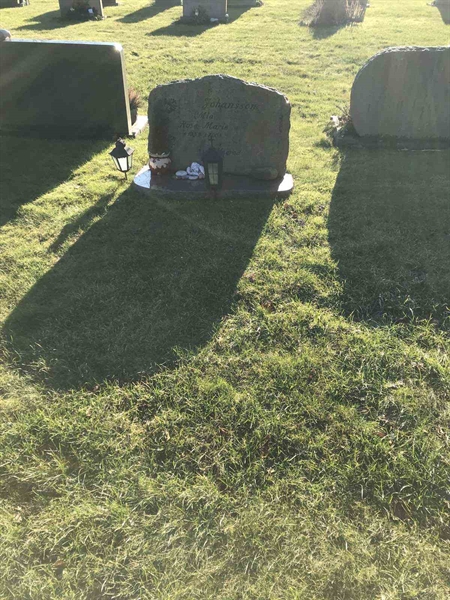 Grave number: SN 03    72, 73
