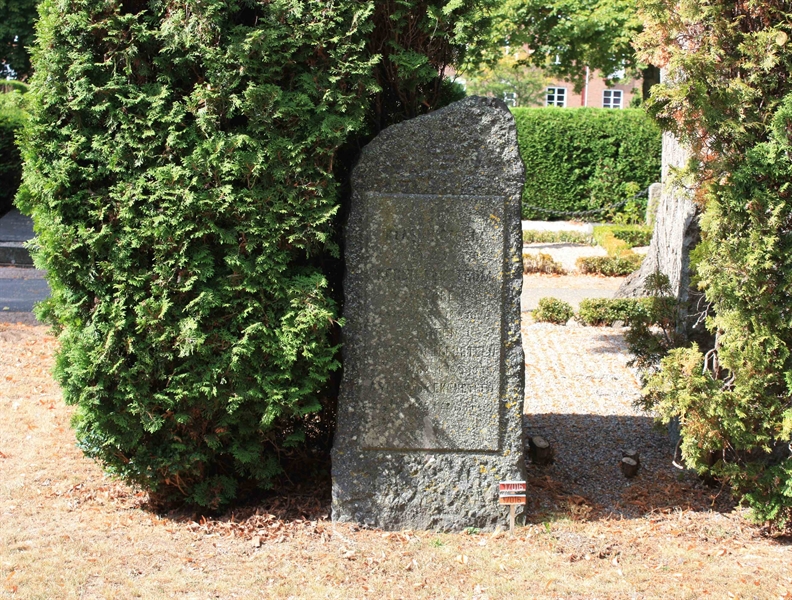 Grave number: Ö 17i    12, 13, 14