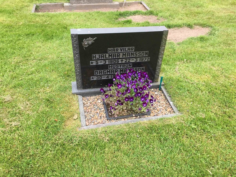 Grave number: ÖKK 7    85, 86