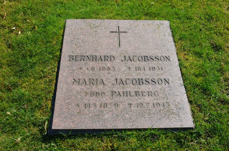 Grave number: TR 1A   300i
