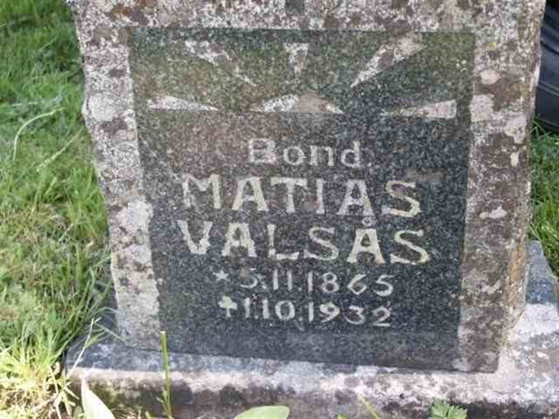 Gravnummer: 4 G2 13     24