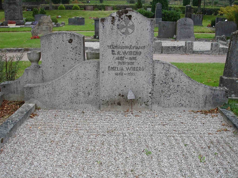 Grave number: HK F   177, 178