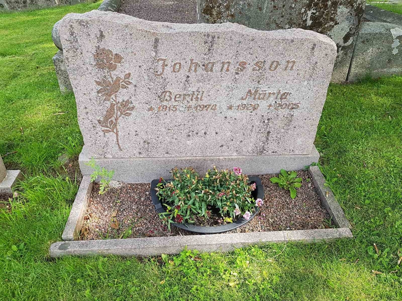 Grave number: 06 60502