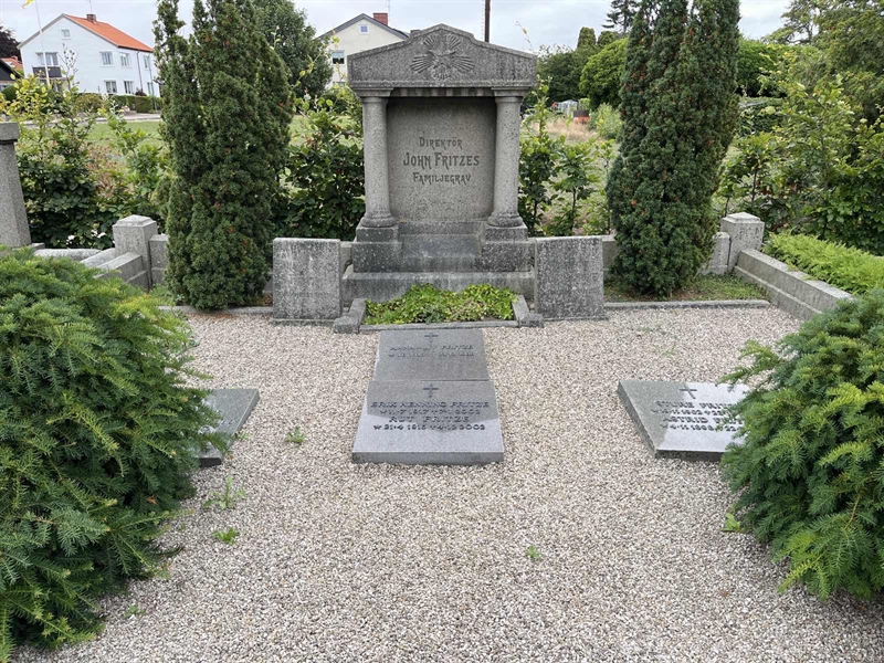Grave number: NK IX 171-172