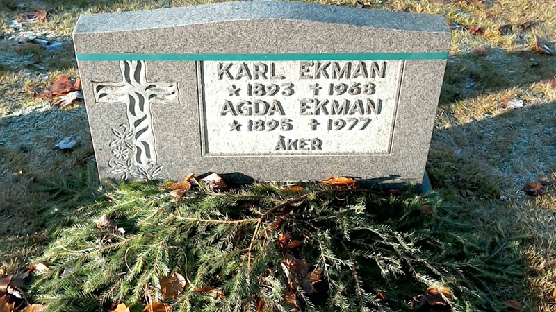 Grave number: 2 G   145