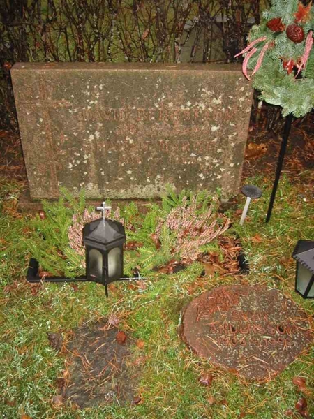 Grave number: KV 8   150-151