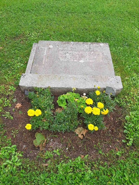 Grave number: 3 06  633