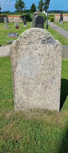 Grave number: SK 1 01  141, 142