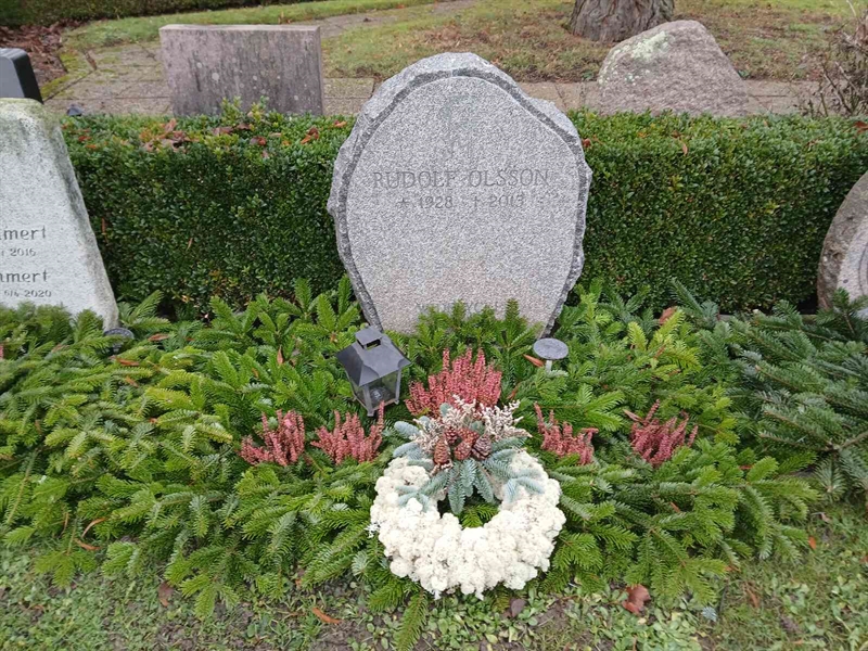 Grave number: Si U    60