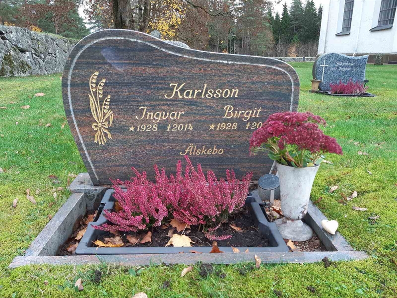 Grave number: AL 2   120-121
