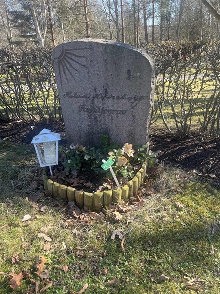 Grave number: 1 3 F1 9