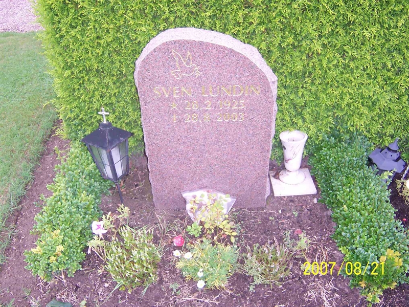 Grave number: 1 3 3C    42