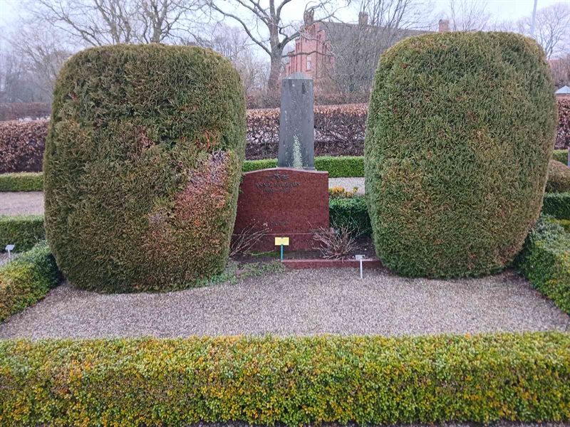 Grave number: Si J   140, 141