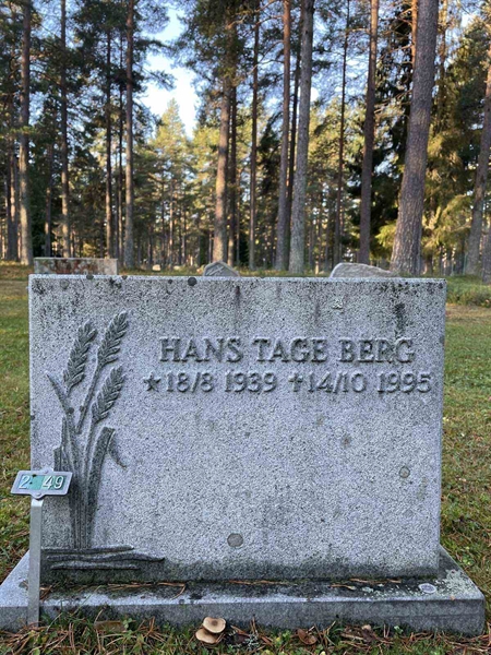 Grave number: 3 2    49