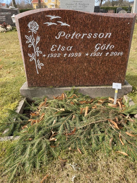 Grave number: Ö GK AB    12