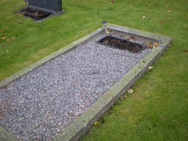 Grave number: M 001  0050