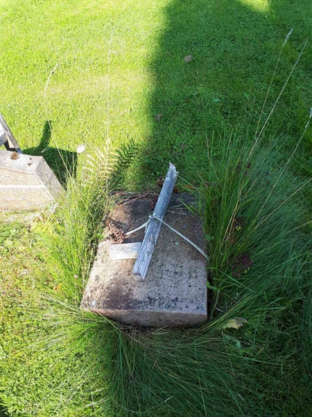 Grave number: NK A A   279