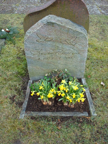 Grave number: BR F    53