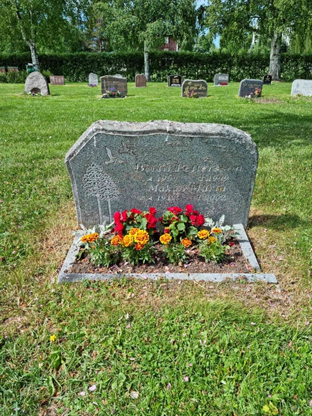 Grave number: D N 6  1736-1737