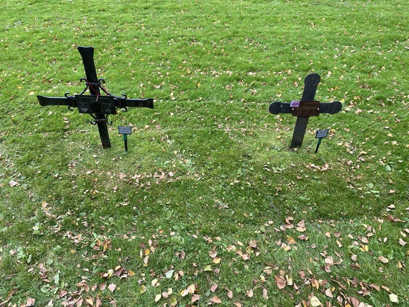 Gravnummer: 2 C   834-836