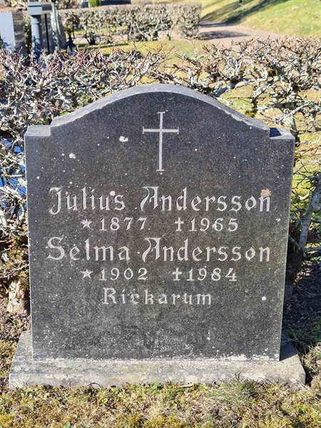 Hautatunnus: Ä N H 23, 24