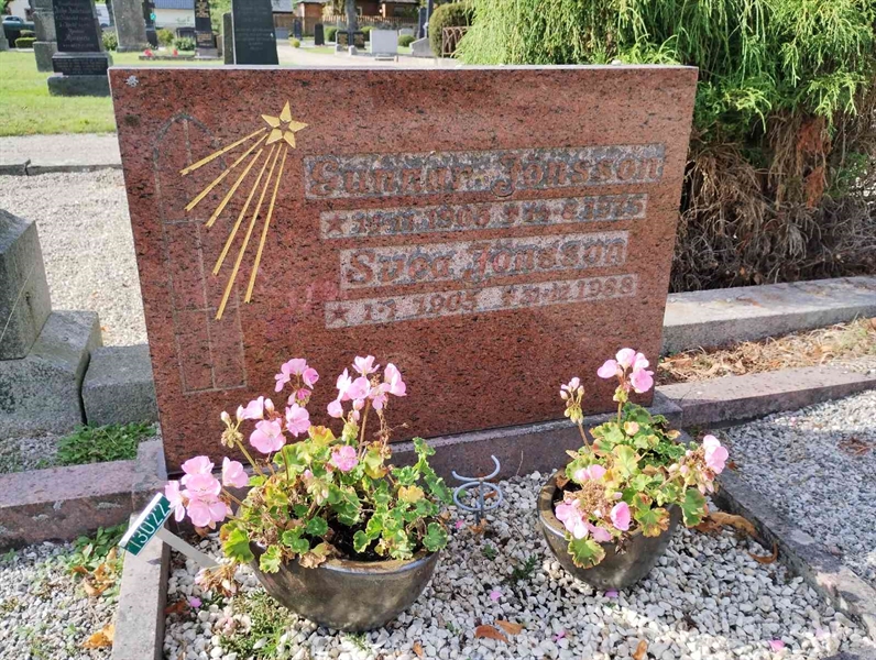 Grave number: NÅ 13    91, 92