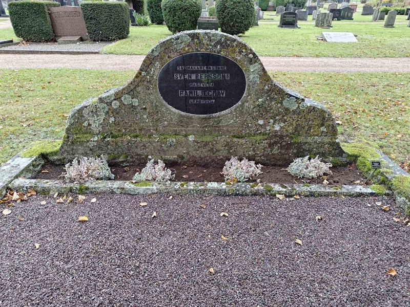 Grave number: HK B    46, 47