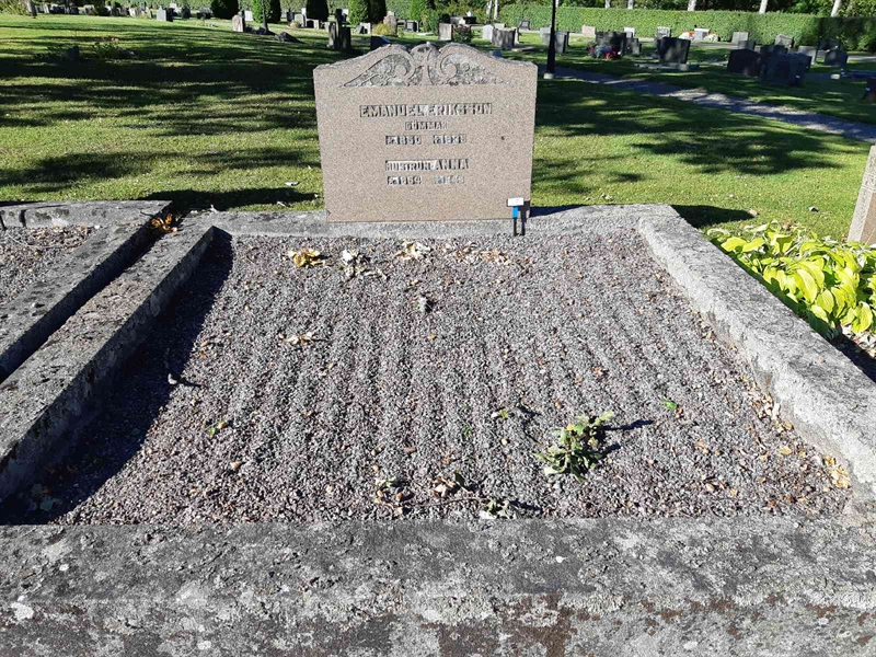 Hautatunnus: Fr 7   827-828